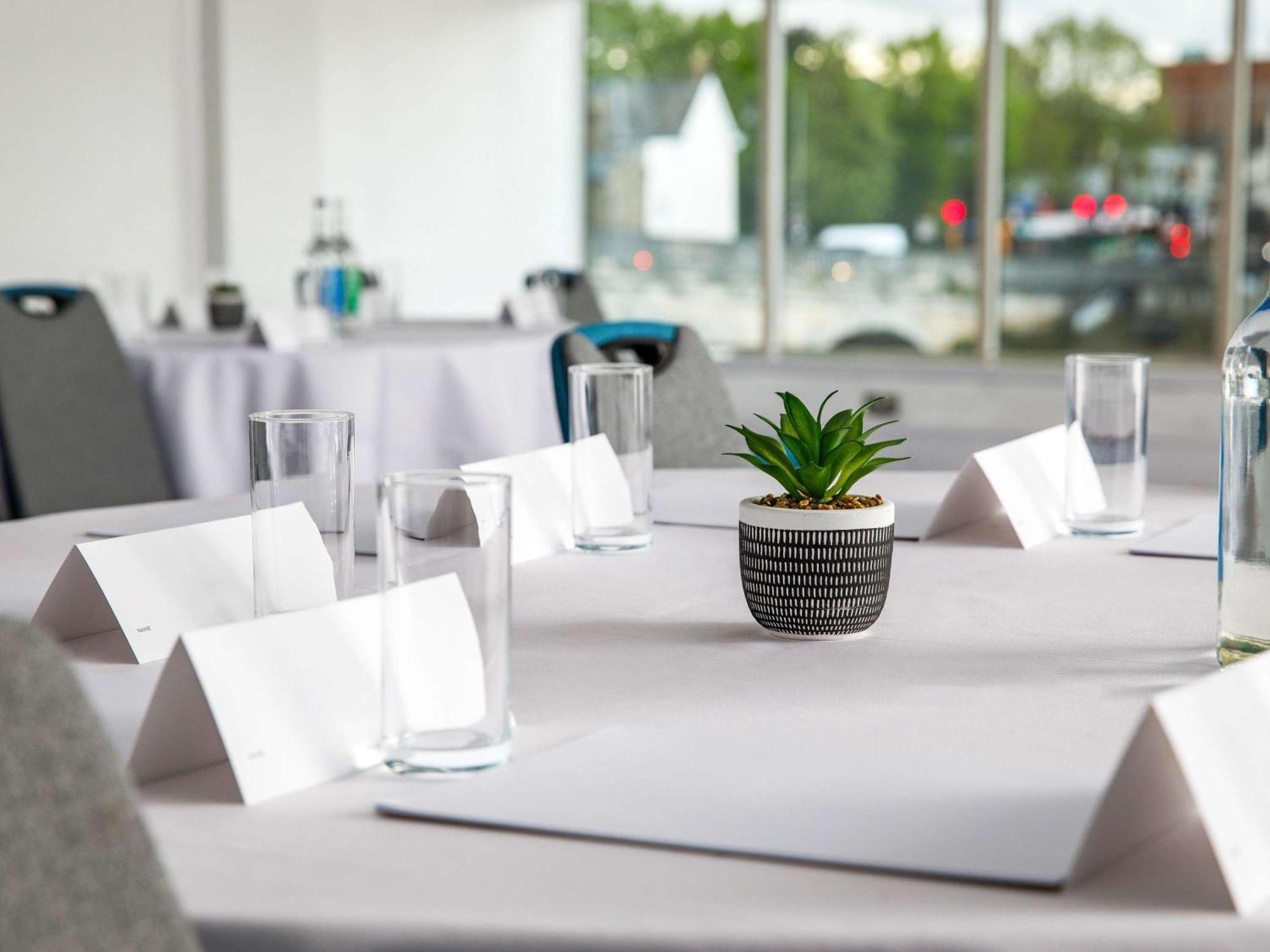 Mercure Bedford Centre Hotel Dış mekan fotoğraf